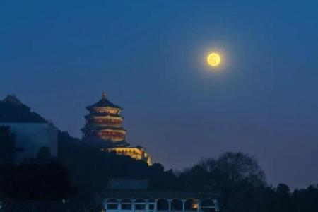 天文奇观与节日活动的完美结合
