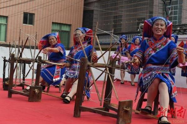 探寻斗牛节日的民俗文化与节庆庆祝方式