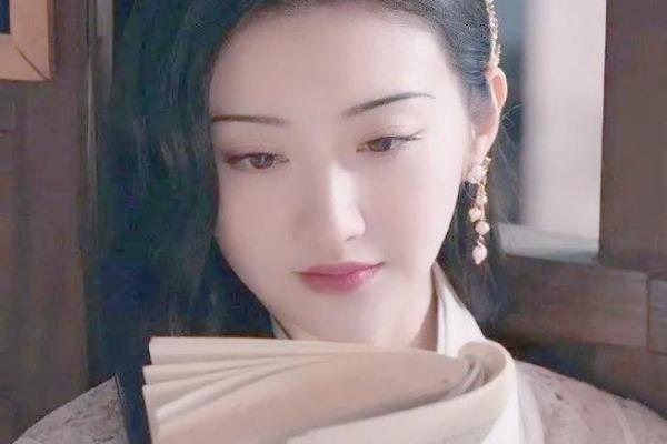 反而让景甜婚姻更顺利的八字命理法则，你了解吗？