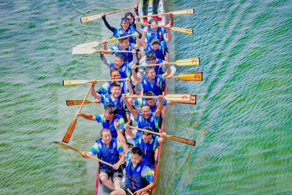 赛龙舟:民族习俗与健康生活的完美结合 赛龙舟:民族习俗与健康生活的完美结合