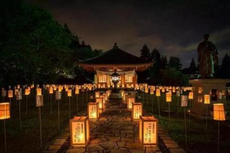 习俗与传说交织的日本山节日：庆祝自然与生命