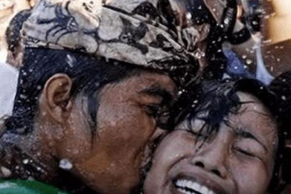 接吻节日与农耕季节的巧妙契合 接吻节日与农耕季节的巧妙契合