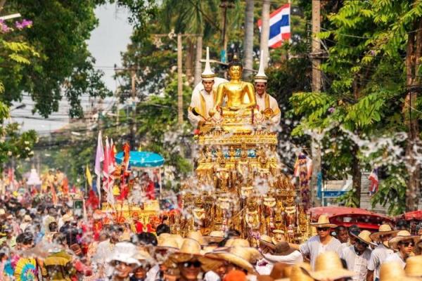 走进泰国传统农耕文化：丰收季节的庆祝活动