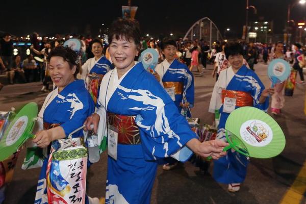 韩国传统节日的农耕文化与习俗探析