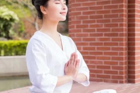 姚亚峰命理揭秘：如何避免误区，走出命运的迷局