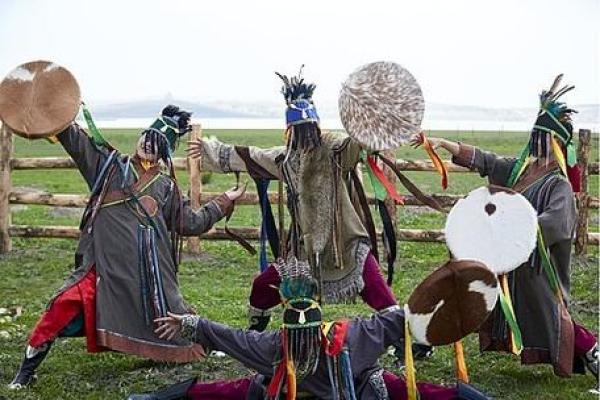蒙古族传统节日：草原上的文化与养生艺术