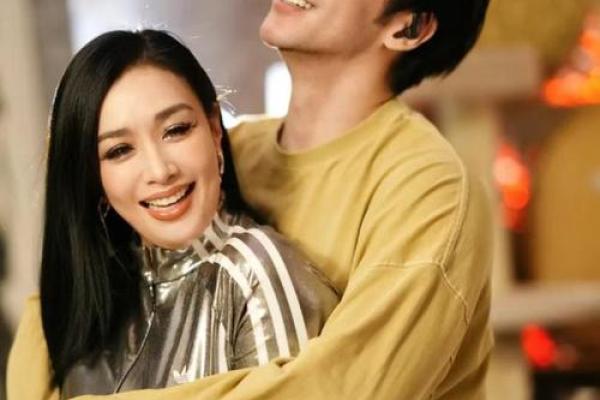 反而改变命运？钟丽缇张伦硕八字中的奇妙转折，或许会让你大吃一惊