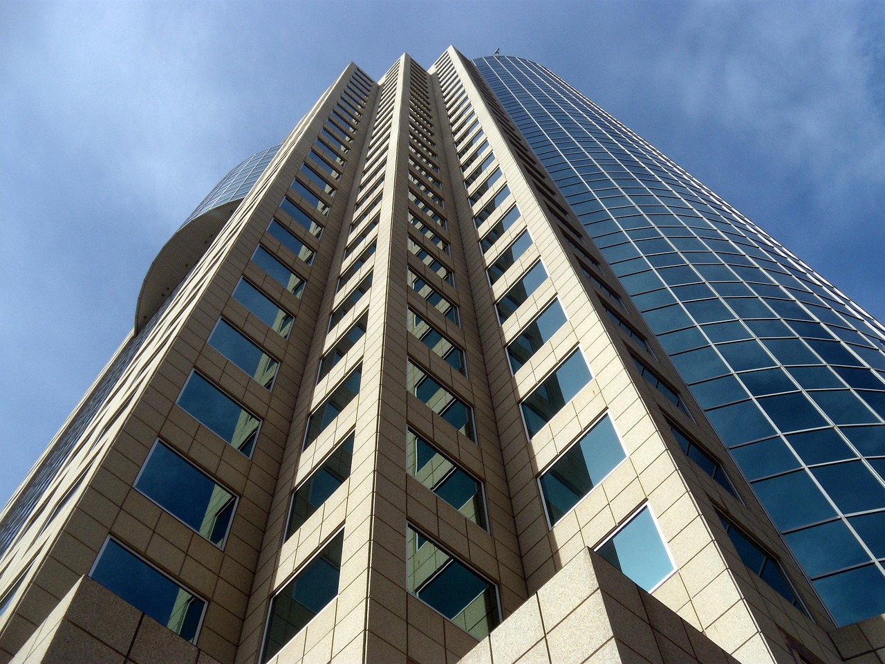 绍兴38例疫情漩涡，菜市场里照见一座城的生命微光