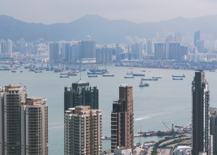 76天的静止：九省通衢的生命守望，人类抗疫史上的孤岛突围