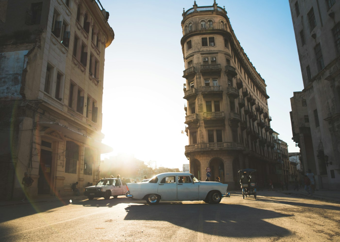 31省区市新增确诊10例 含本土1例(31省区市新增确诊111例)