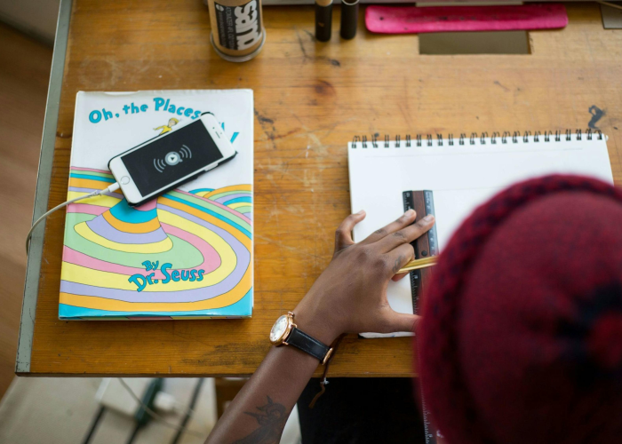 G 全球协作是唯一出路；新冠大流行远未结束；世卫组织总干事谭德塞