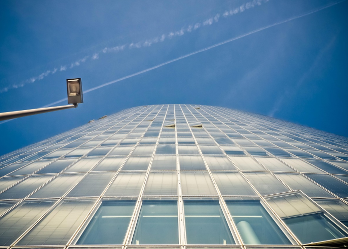 3712例背后的日与夜：疫情中的个体微光，城市免疫系统的压力测试