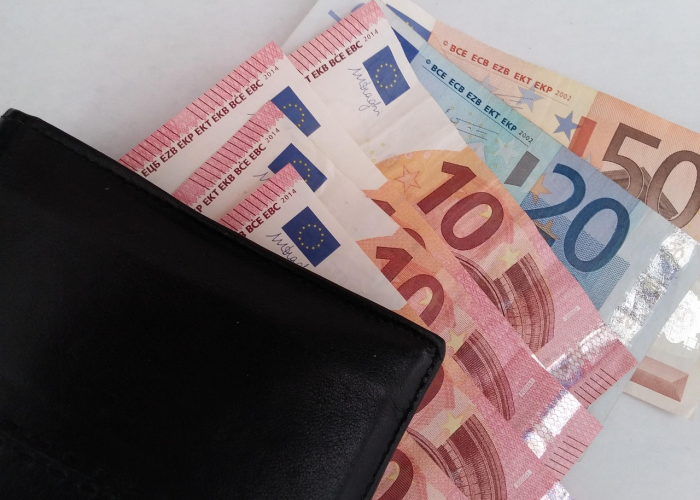 非高风险地区需要隔离吗（非高风险区不得停工停产停业—）