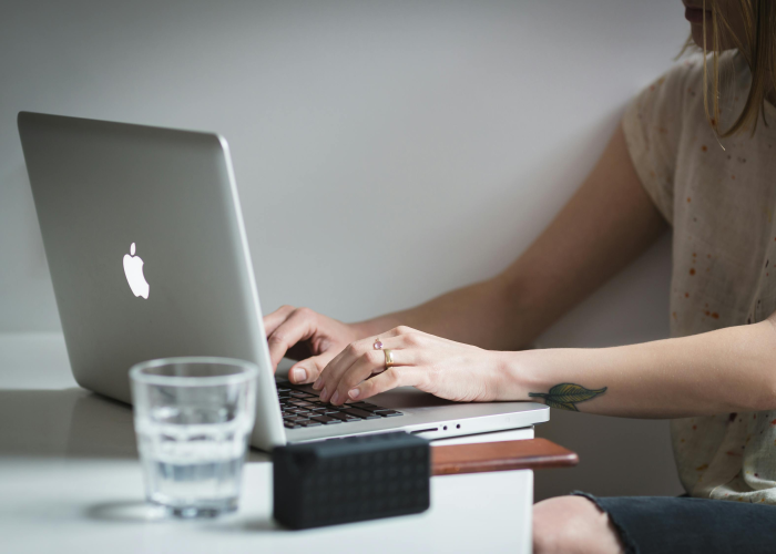 二十三的传播链与四十万人的孤岛：花果园社区如何筑起疫情中的生命方舟