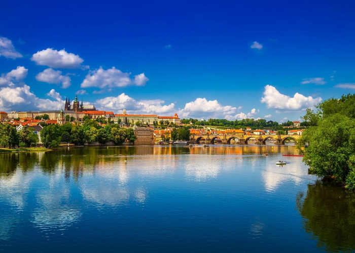 (峰回路转什么意思)，峰回路转什么意思解释一下