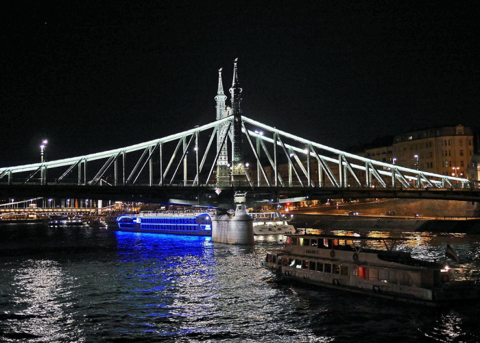 80%免疫屏障与归途上的烟火气：一座无形长城的悄然筑成