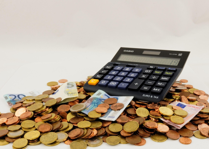 美国单日新增确诊逾2.1万例,美国单日新增确诊病例超12万 创历史新高 ✔️