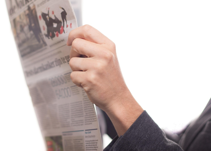 dnf黯淡徽章怎么升级，dnf暗淡的荧光剑