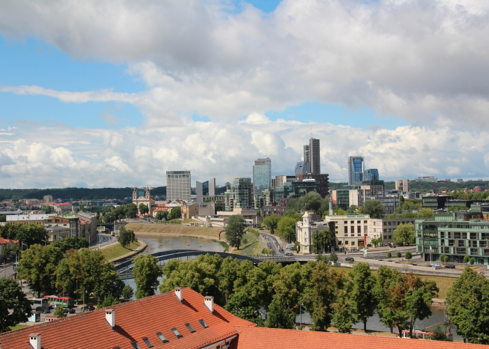 1例无症状背后的防控长城:平凡岗位上的坚守,一座城市的免疫系统日常 1例无症状背后的防控长城:平凡岗位上的坚守,一座城市的免疫系统日常